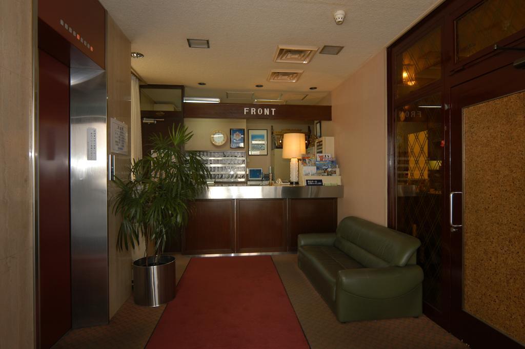 Business Hotel Tateyama Тояма Екстер'єр фото